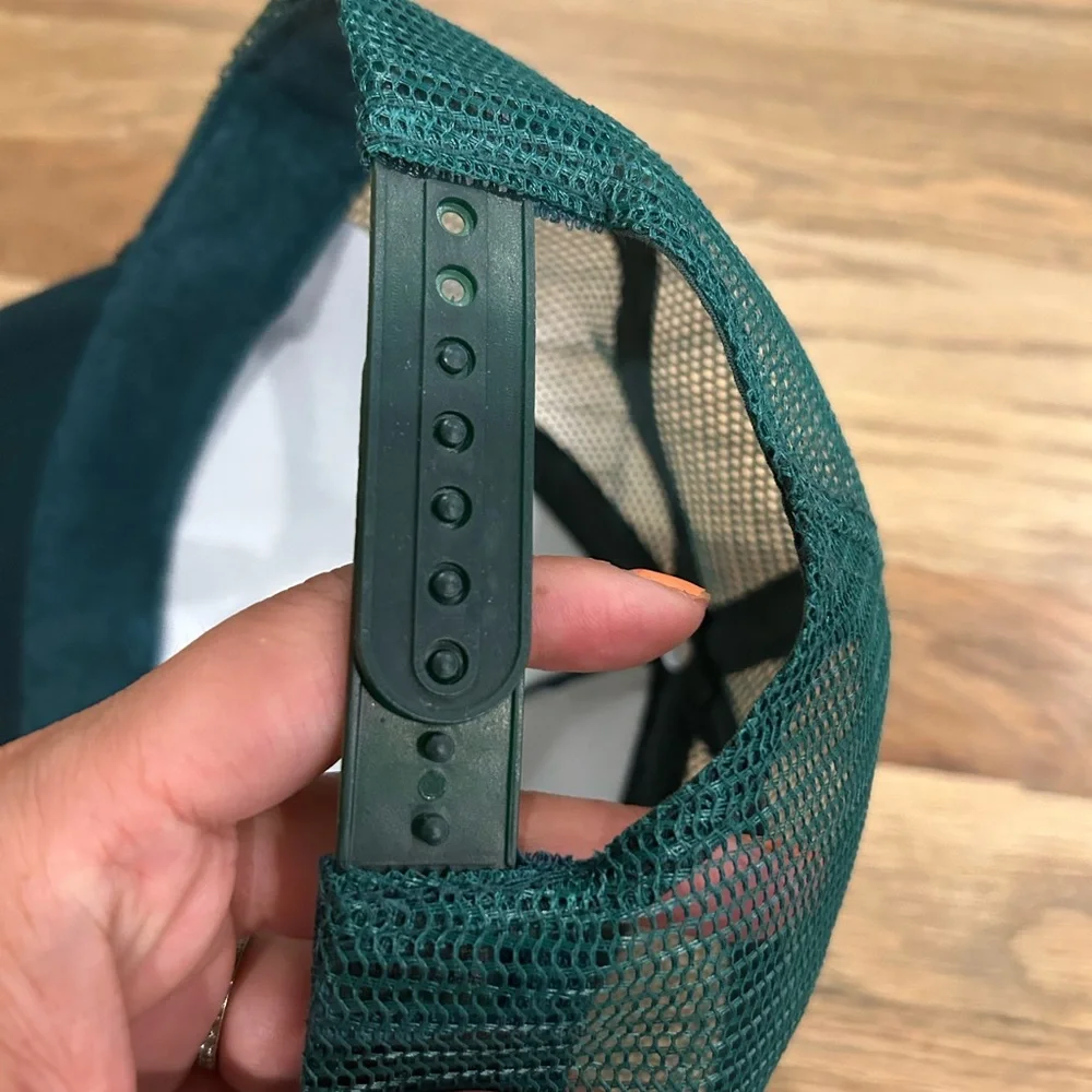 New Offline trucker hat - Picture 3 of 3